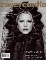 okłada najnowszego numeru Zwierciadło